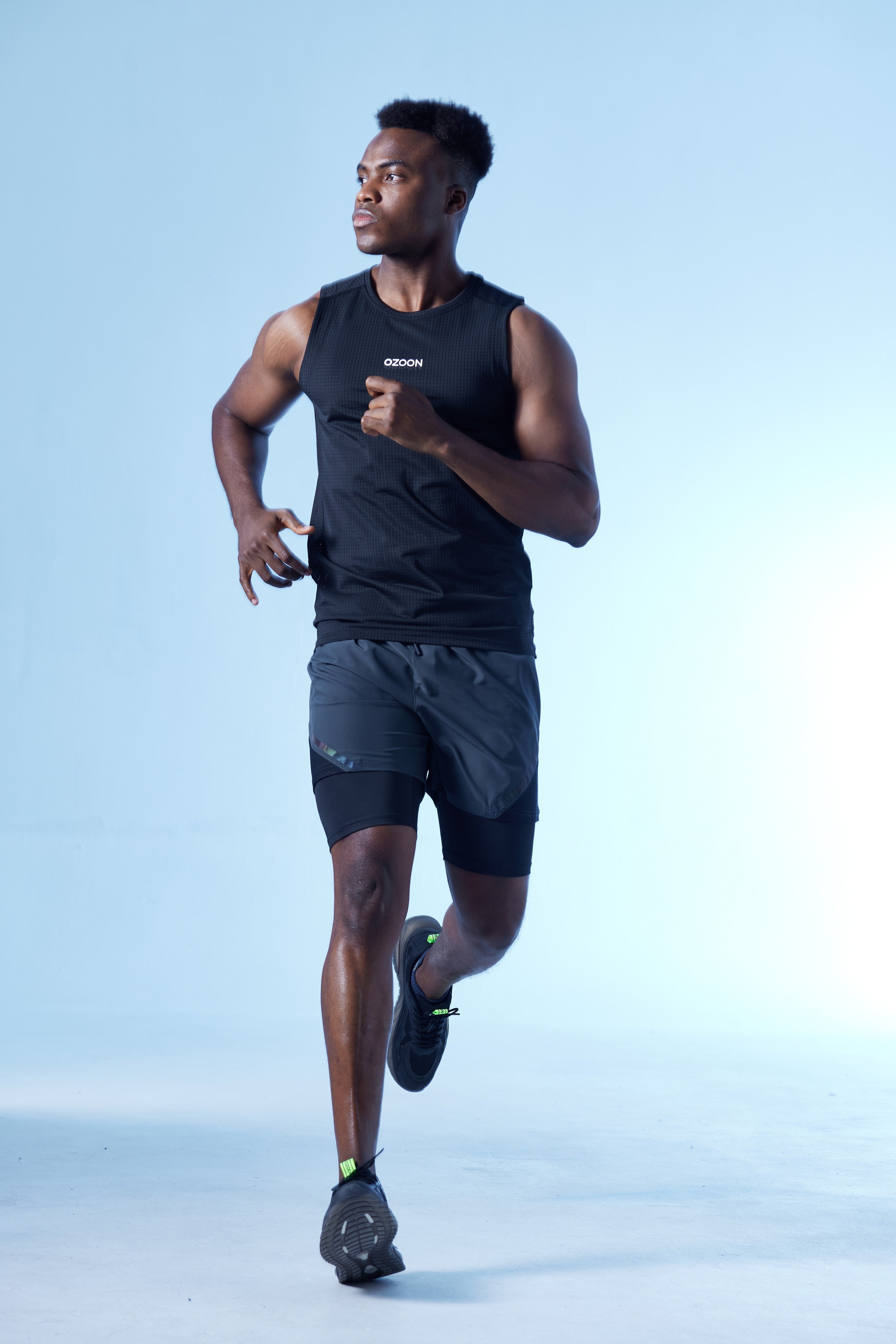 CLASSIC SPORTS VEST BLACK 04