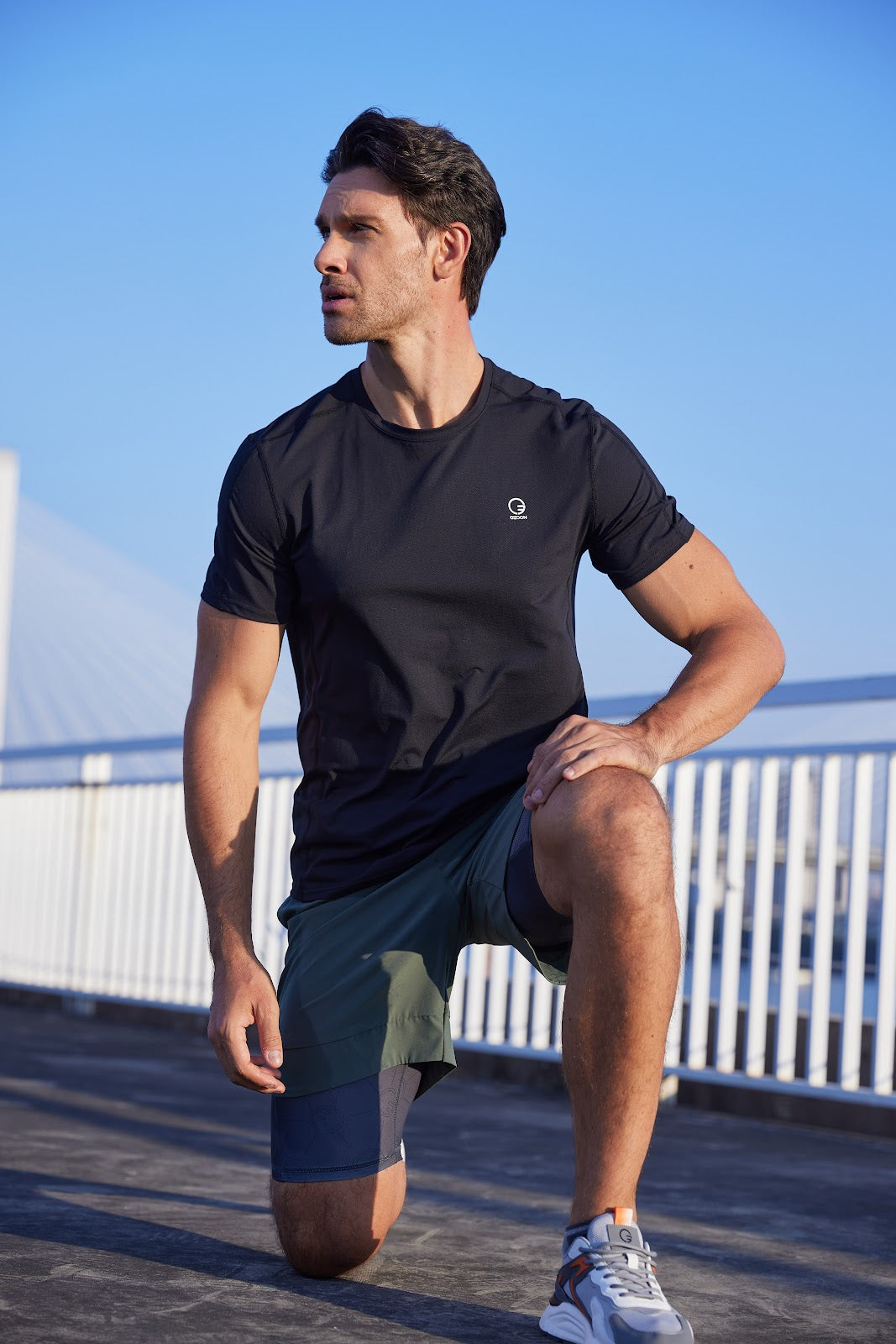 037285 BLACK 5