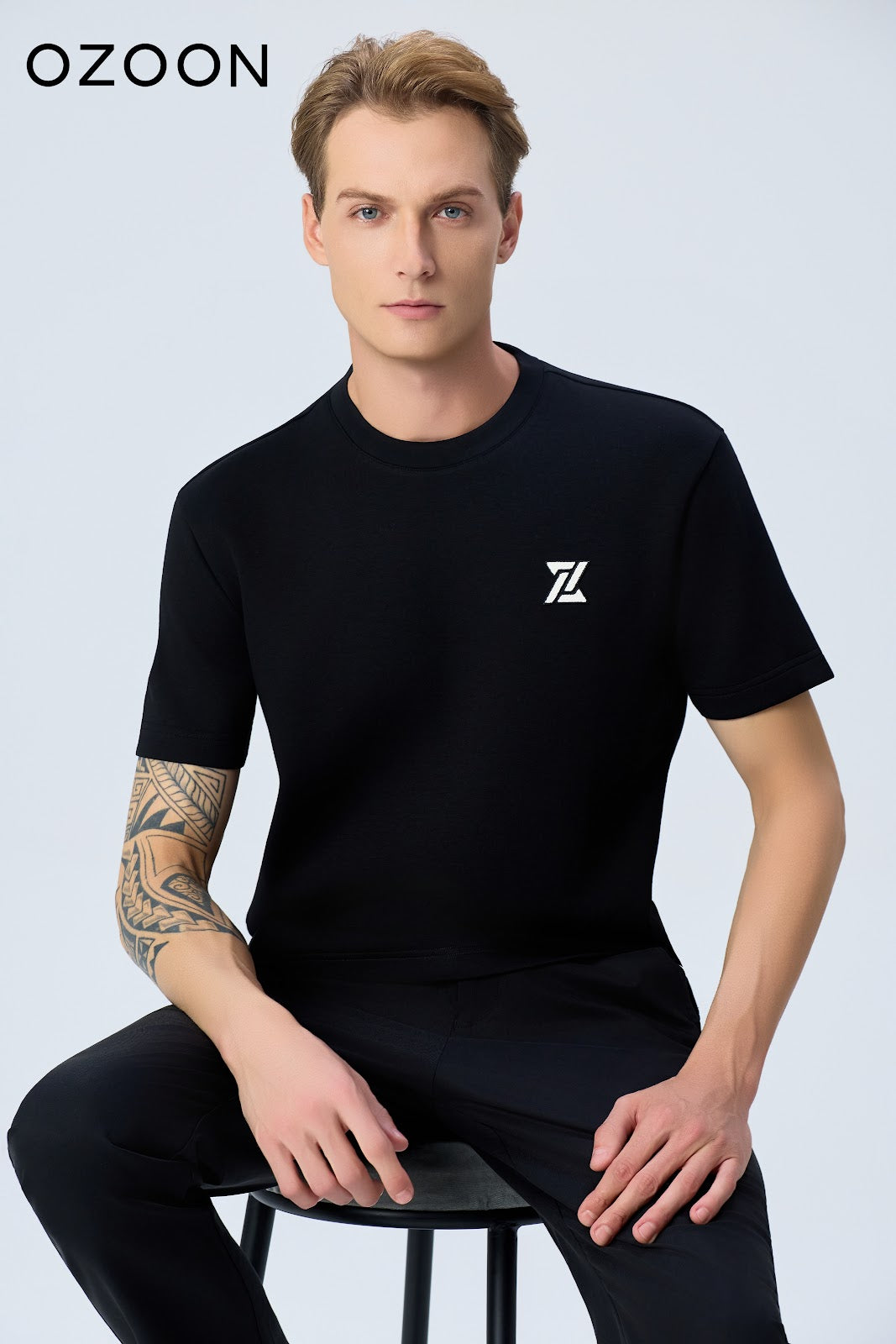 B2001-BLACK-01