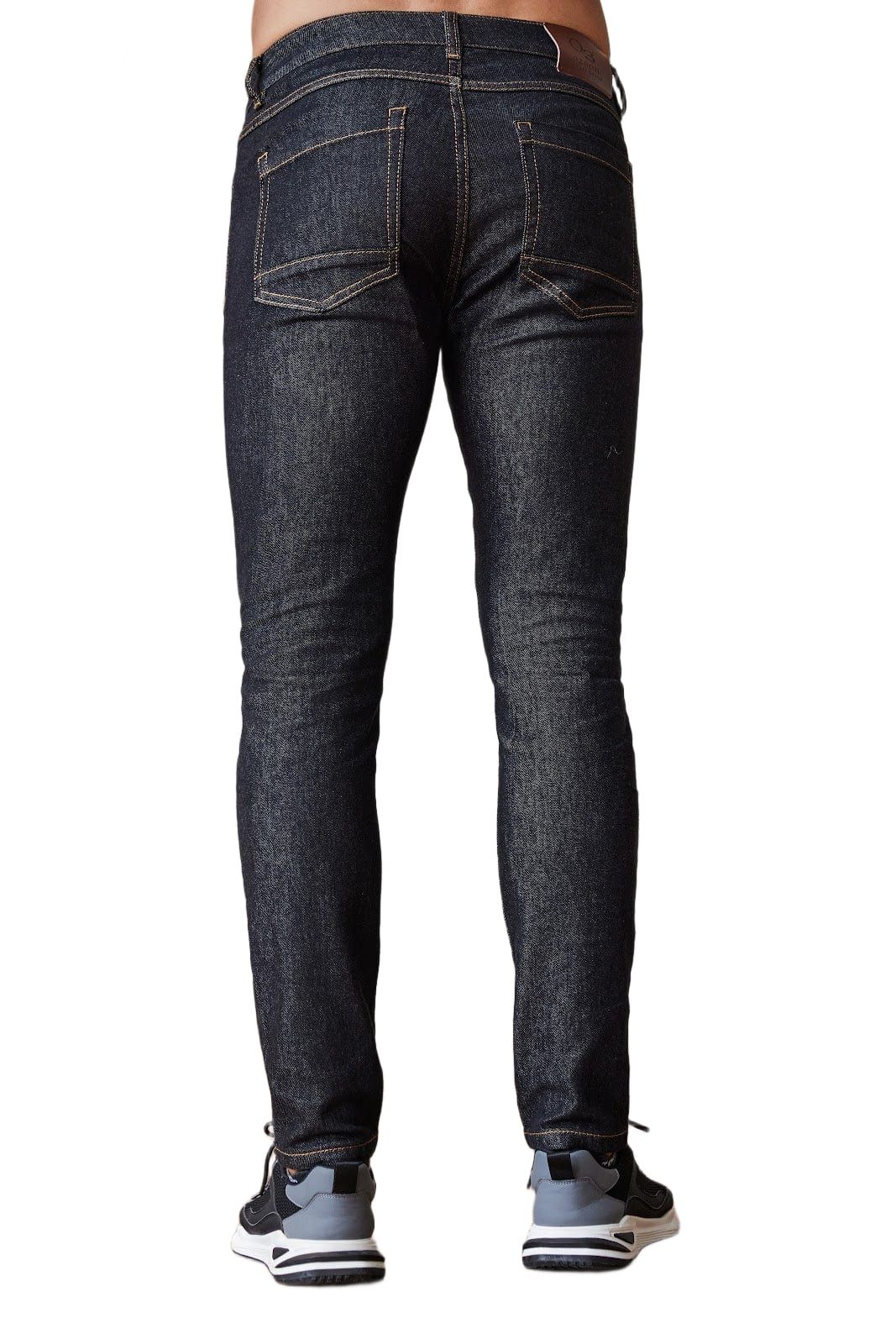 156 SKINNY BLACK 4