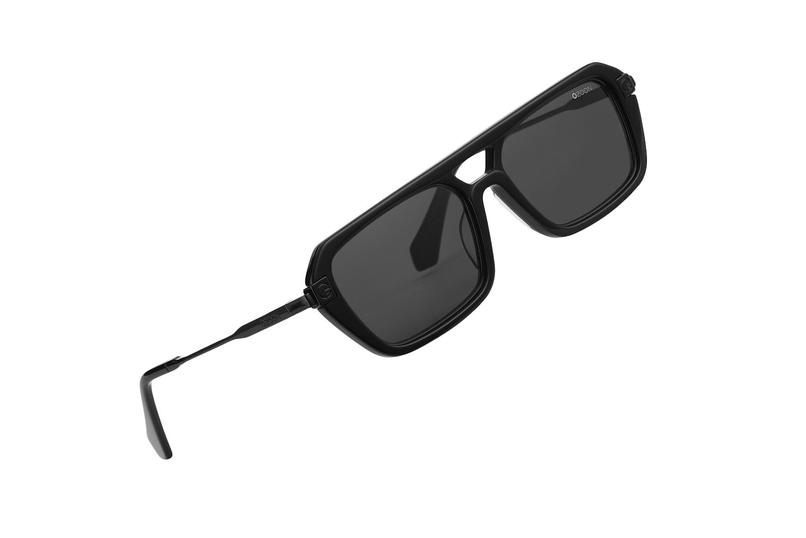 VV008 black 1