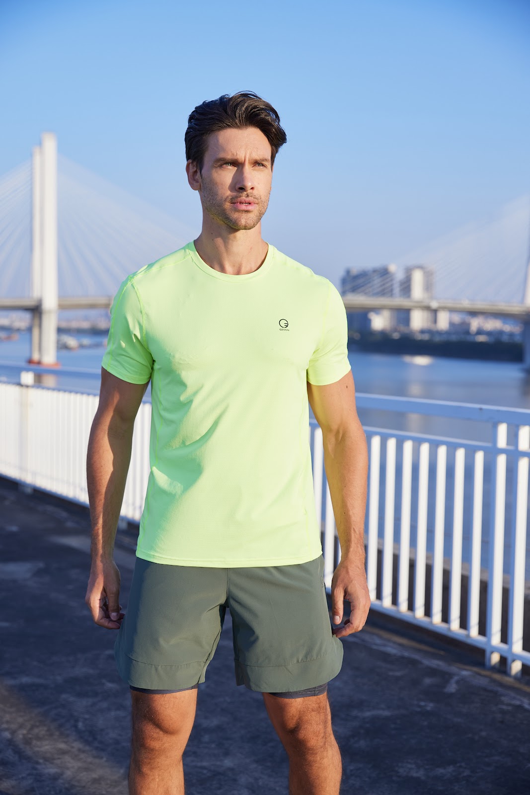 037285-YELLOW-02